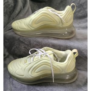 COPY - 🔥EUC NIKE AIR MAX 720🔥